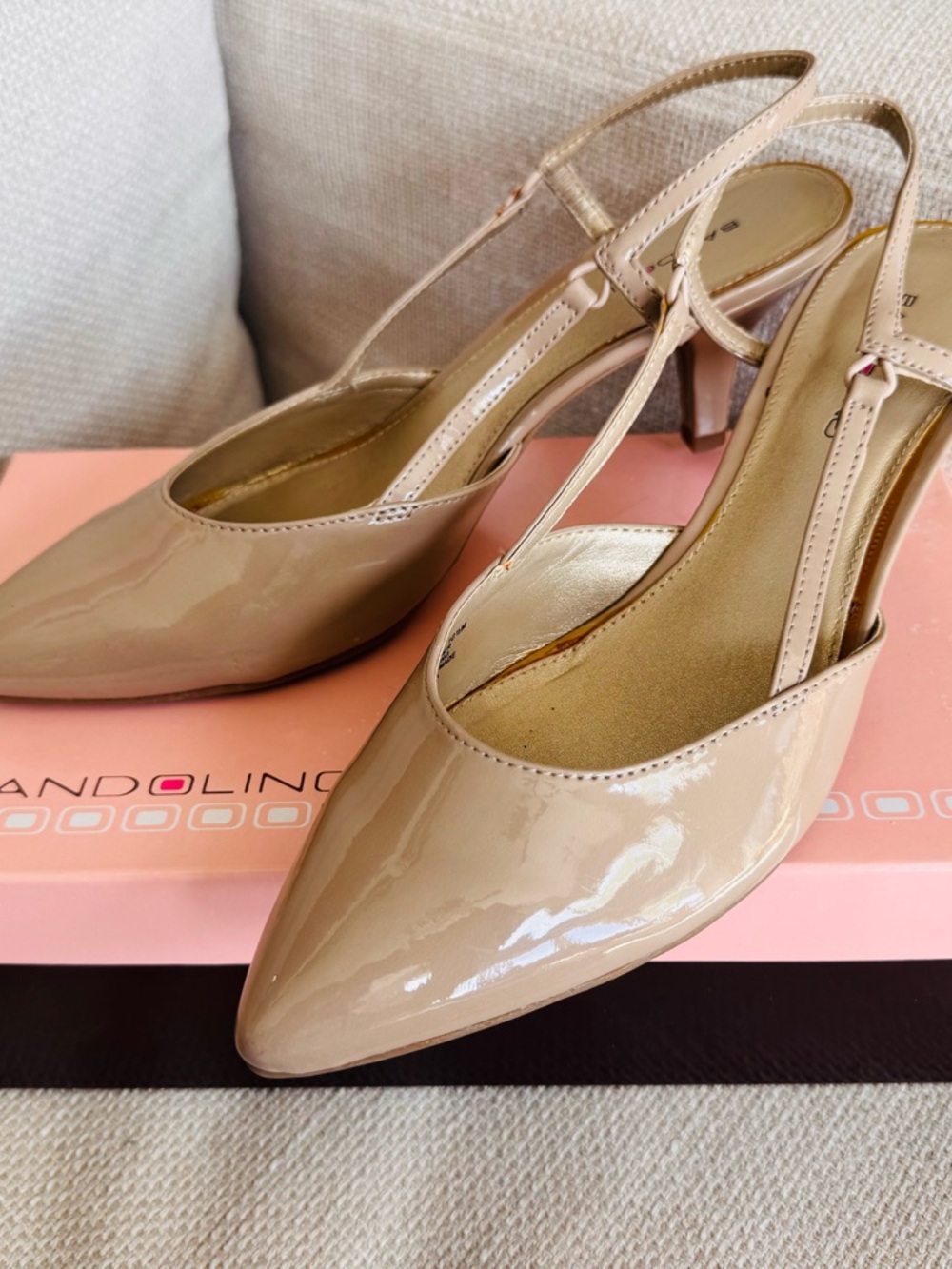 Bandolino Beige Patent Pointed Slingback Pumps